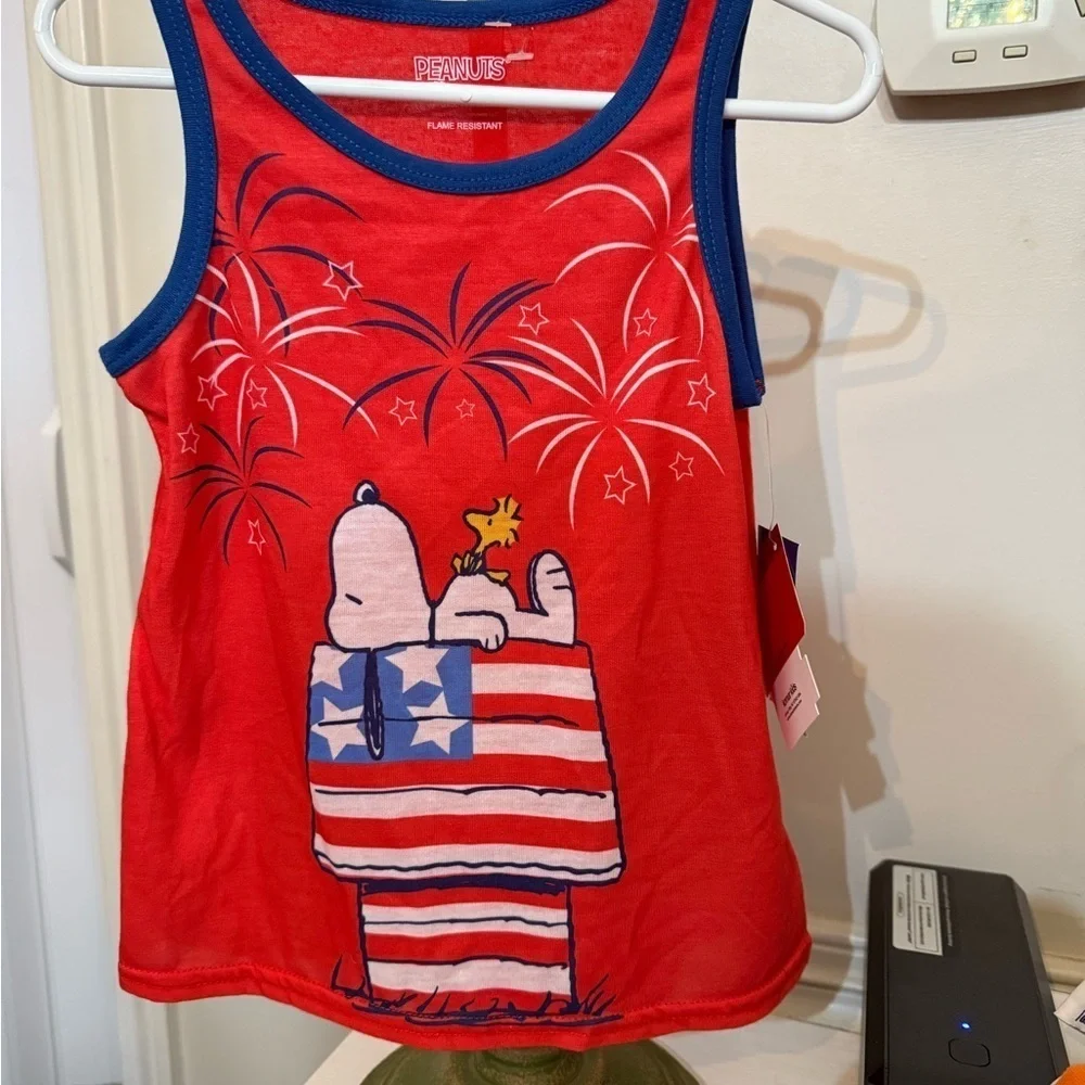 NWT Peanuts Snoopy Pajama Set - size 4